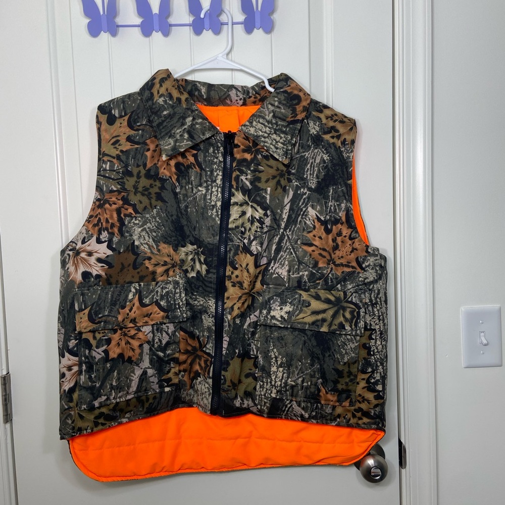 EUC Northwest Territory men’s reversible camouflage neon orange puffer‎ vest L